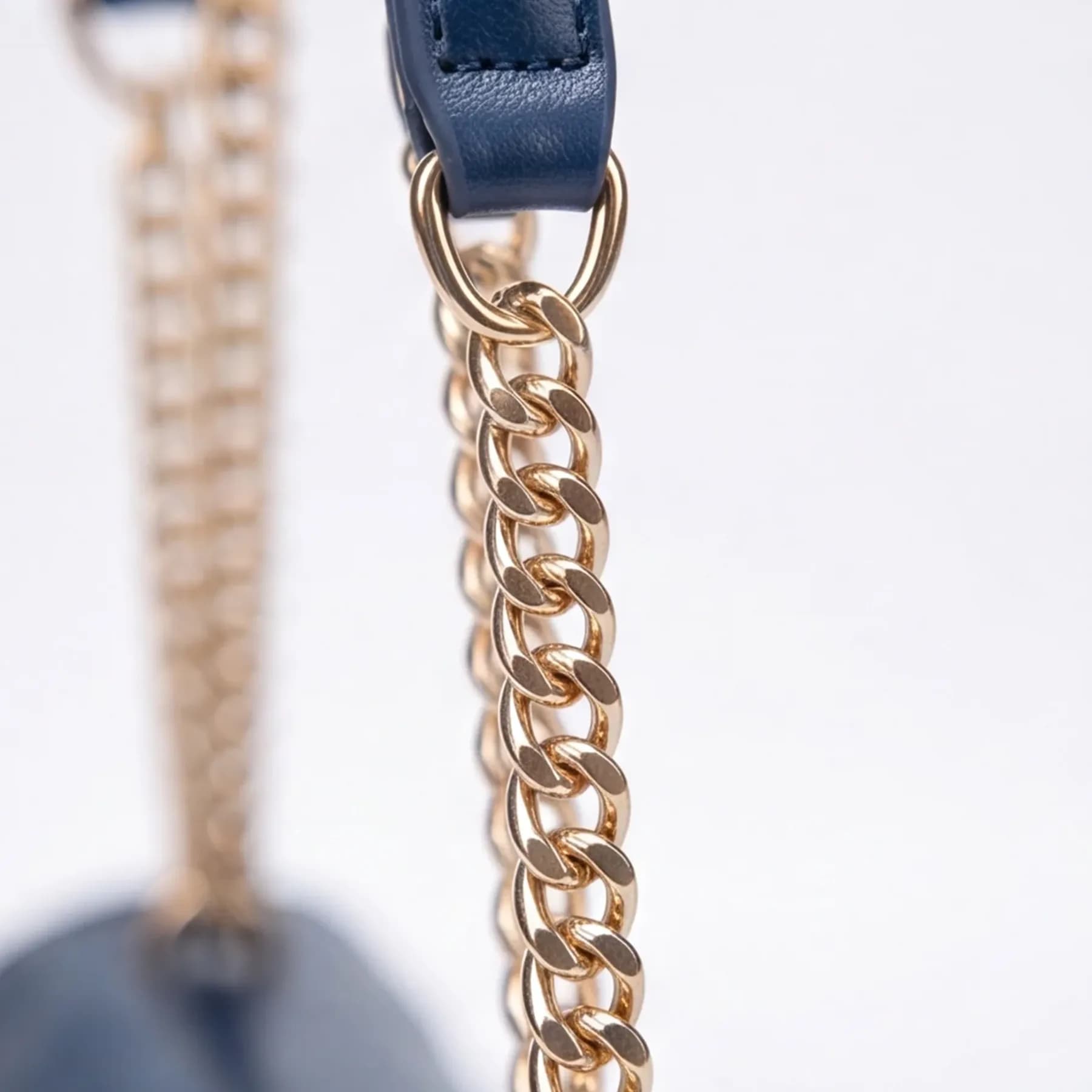 Aurelia Shoulder Bag thumbnail 5