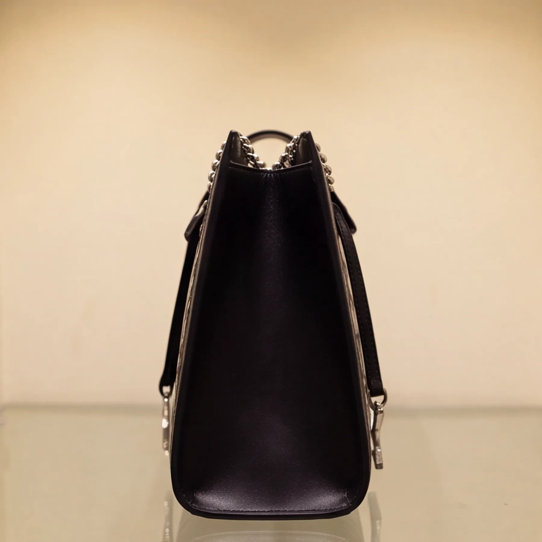 Vesper Large Shoulder Bag thumbnail 4