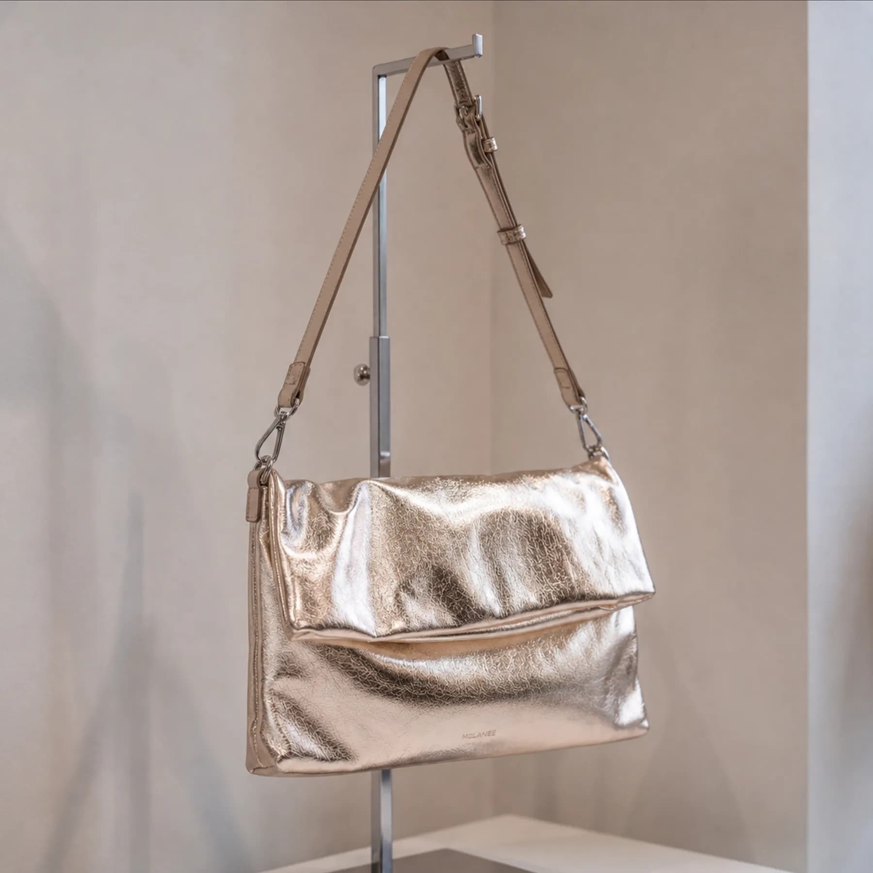Isolde Shoulder Bag thumbnail 3
